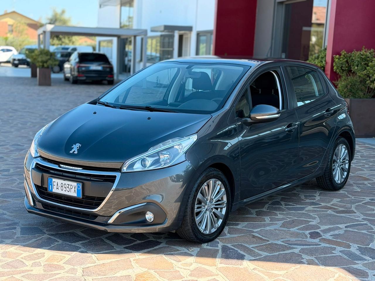 Peugeot 208 5p 1.6 bluehdi 75 cv