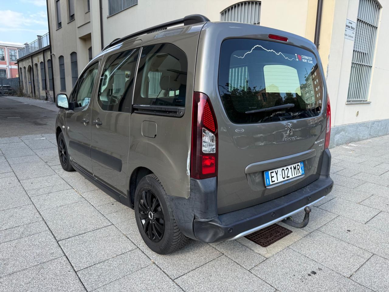 Peugeot Partner Tepee BlueHDi 100 4x4 Outdoor Extreme