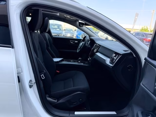VOLVO V60 Cross Country B4 (d) AWD 197CV TETTO ARIBILE/R20