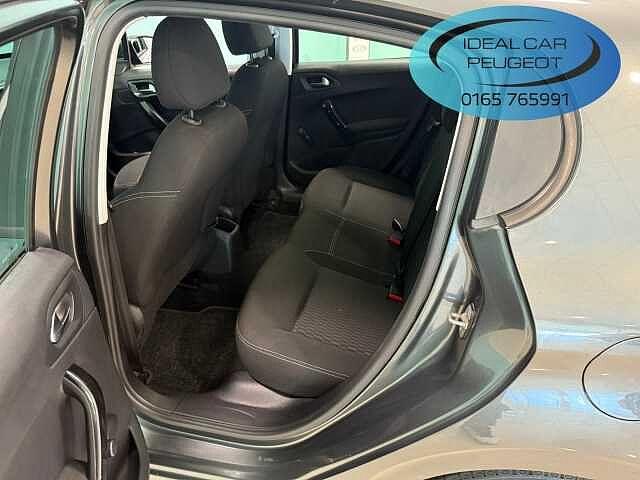 Peugeot 208 PureTech 82 5 porte Allure