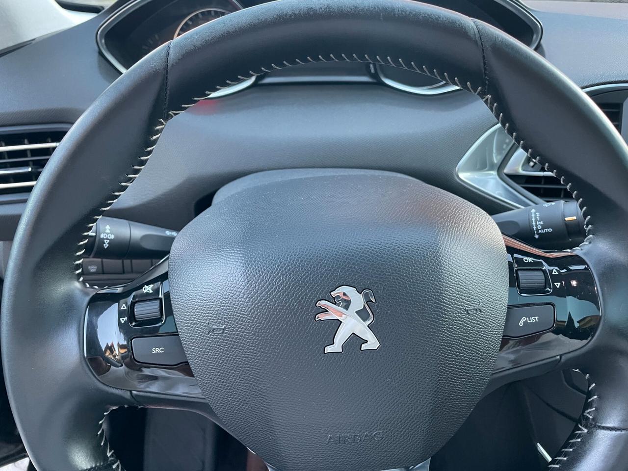 Peugeot 308 1.6 bluehdi Gt Line TETTO+NAVI+LED NEOPATENTATI OK
