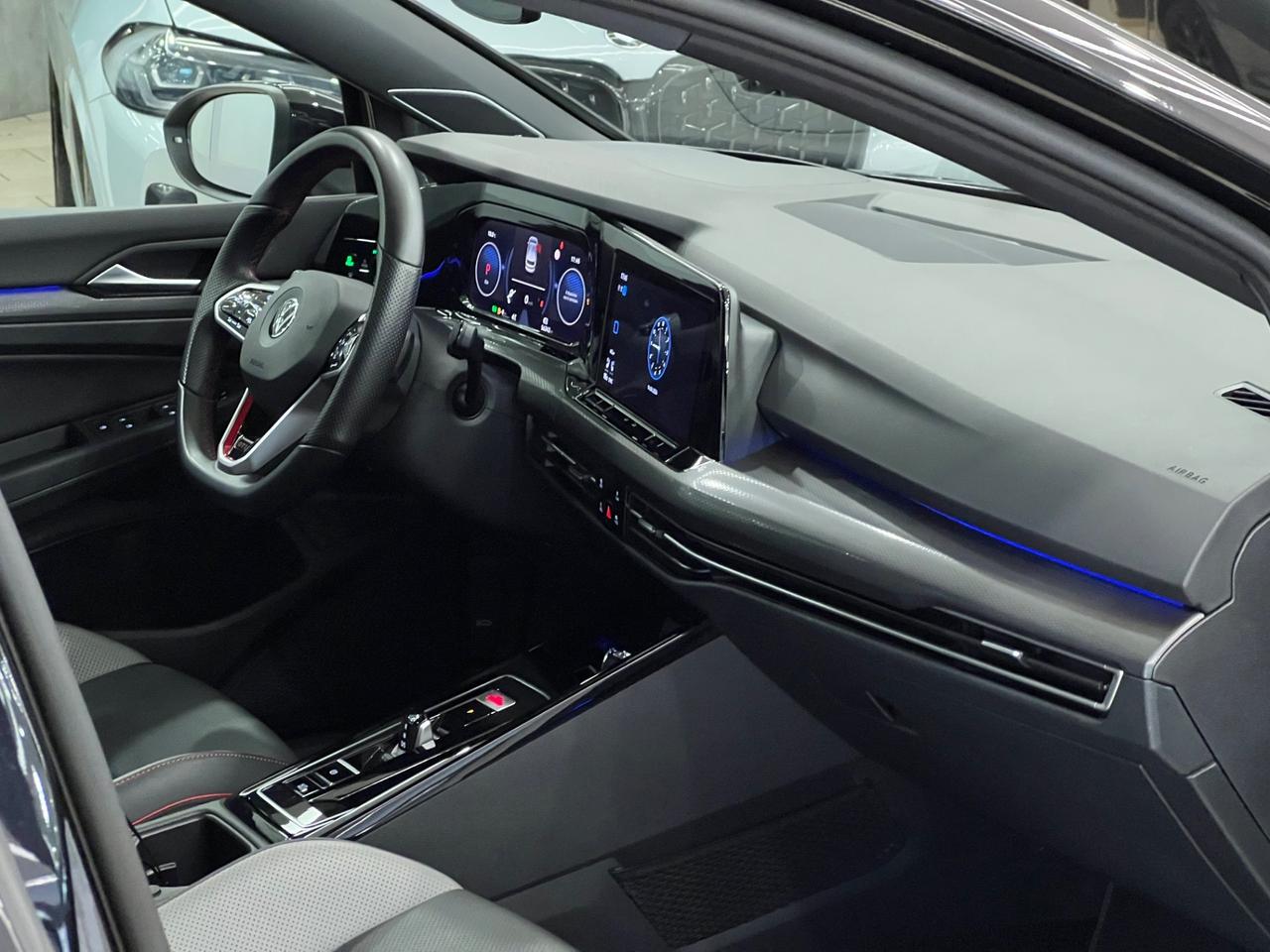 Volkswagen Golf GTI 2.0 TSI DSG