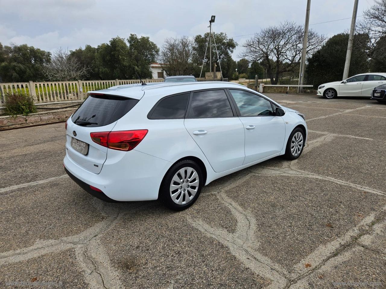 KIA cee d 1.4 CRDi SW Cool