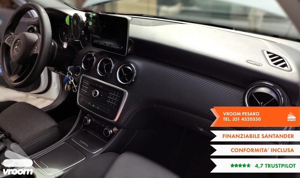 MERCEDES GLA (X156) GLA 200 d Automati...