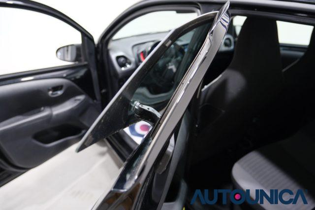TOYOTA Aygo 1.0 VVT-I 72 CV 5 PORTE CONNECT NEOPATENTATI