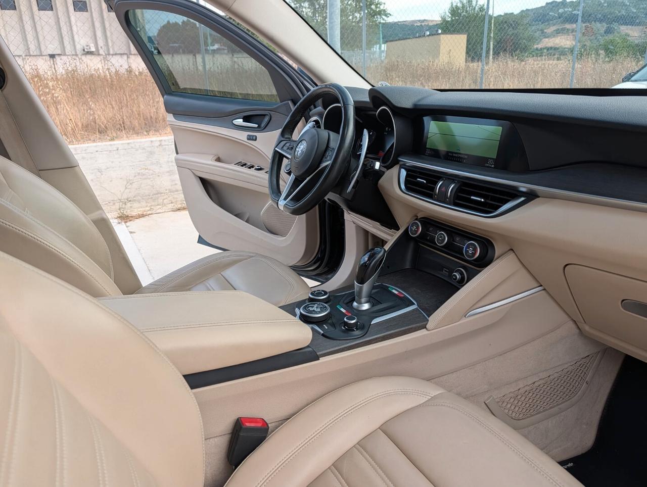 Alfa Romeo Stelvio 2.2 Turbodiesel 180 CV AT8 Q4 Super