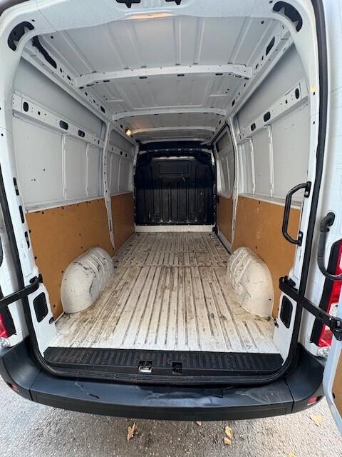 Renault Master 2.3TD 135 L2 H2