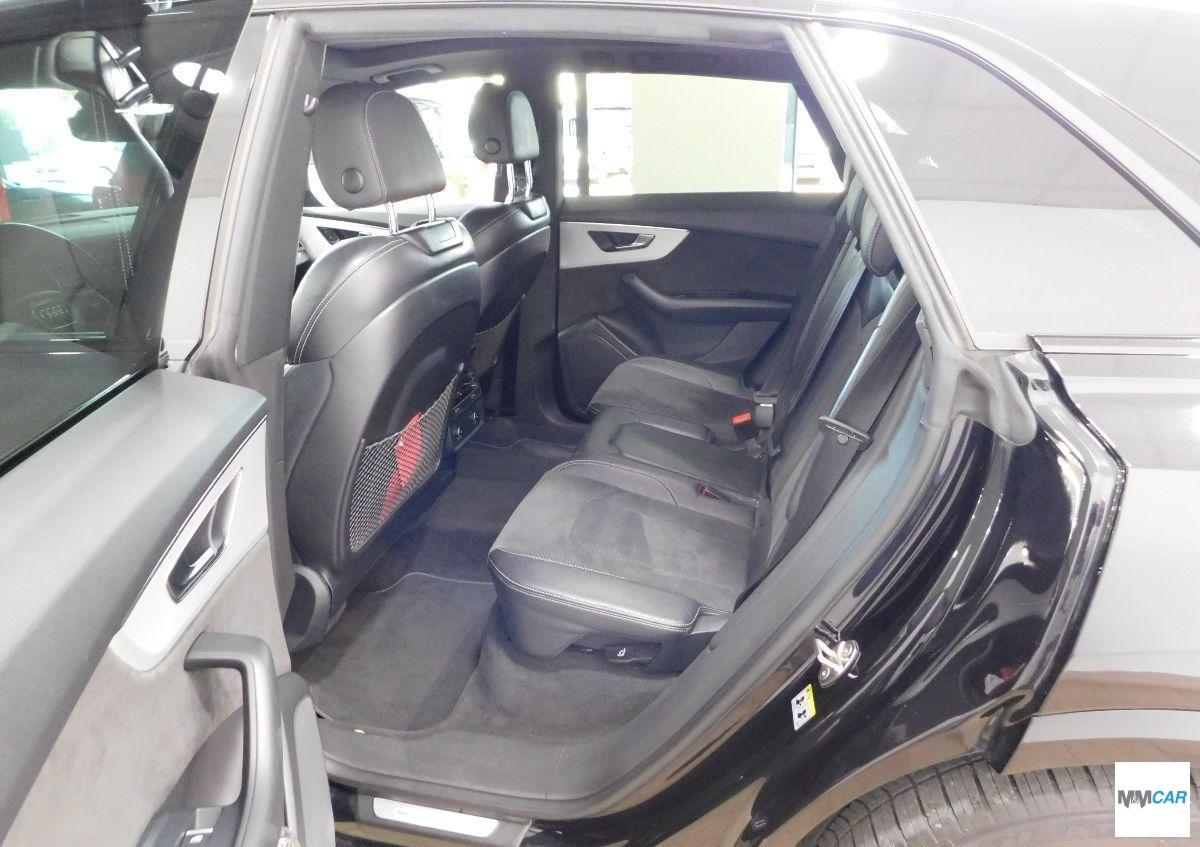 AUDI - Q8 - 45 TDI quattro tiptronic Sport Mhev