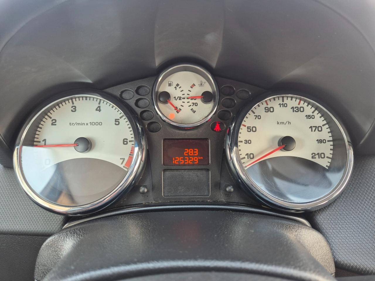 Peugeot 207 1.4 8V 75CV 5p EURO 5