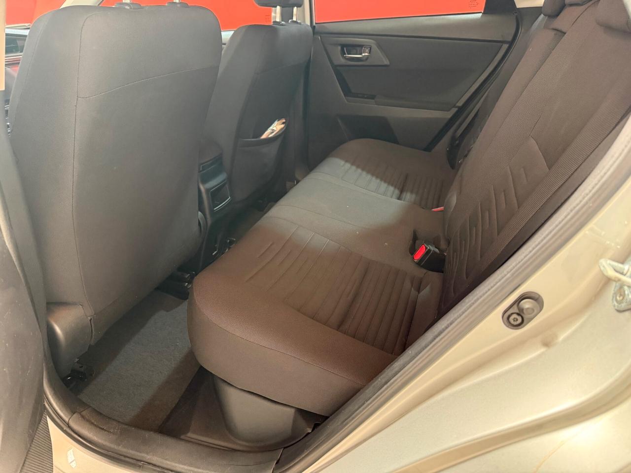 Toyota Auris 1.8 Hybrid Lounge