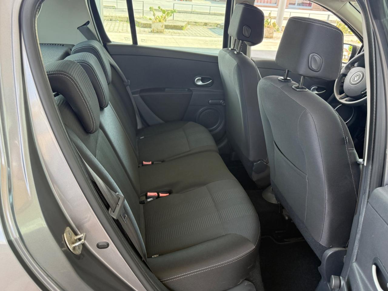 Renault Clio 1.2 16V 5 porte Dynamique