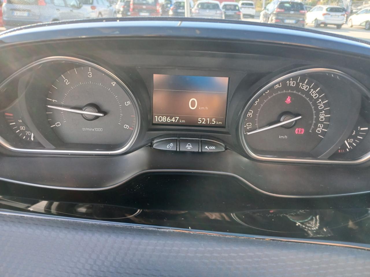 Peugeot 2008 1.6 BLUEHDi 100 ALLURE 2016
