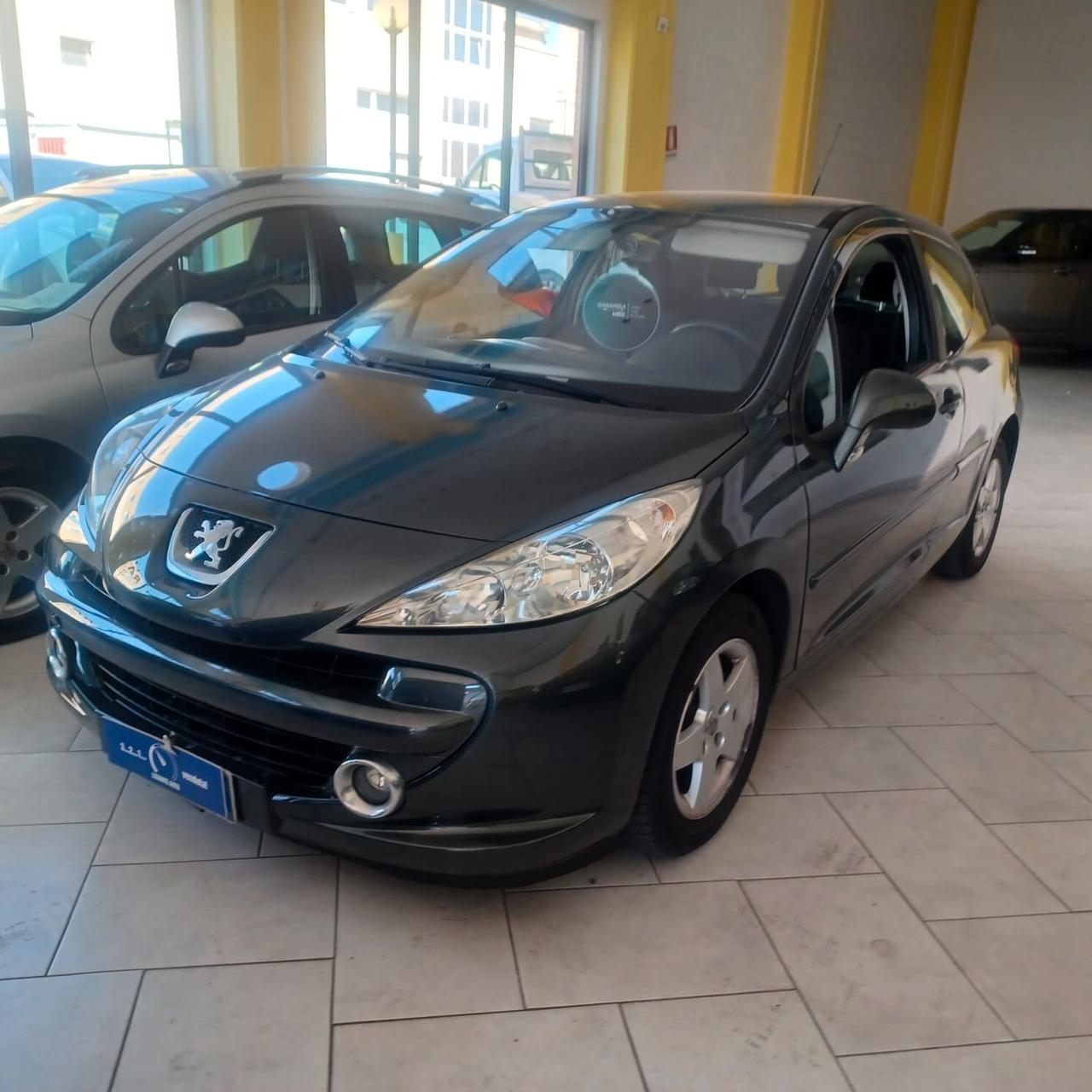 96438 km PEUGEOT 207 1.4 NEOPATENTATI