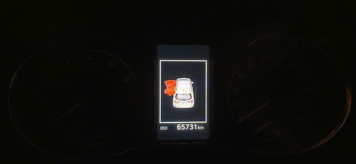 Toyota Yaris 1.0 5 porte Active