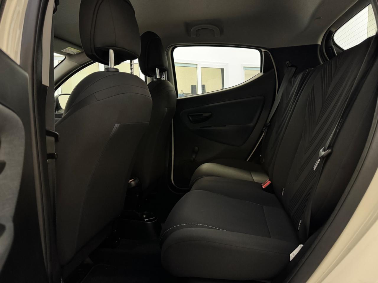 Lancia Ypsilon 1.0 FireFly 5 porte S&S Hybrid Ecochic Gold