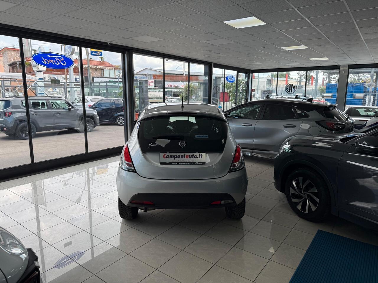 Lancia Ypsilon 1.2 69 CV GPL Ecochic Elefantino Blu