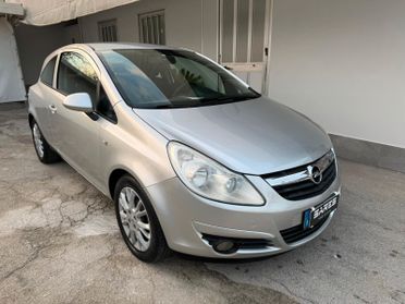 Opel Corsa 1.2 3 porte Enjoy GPL