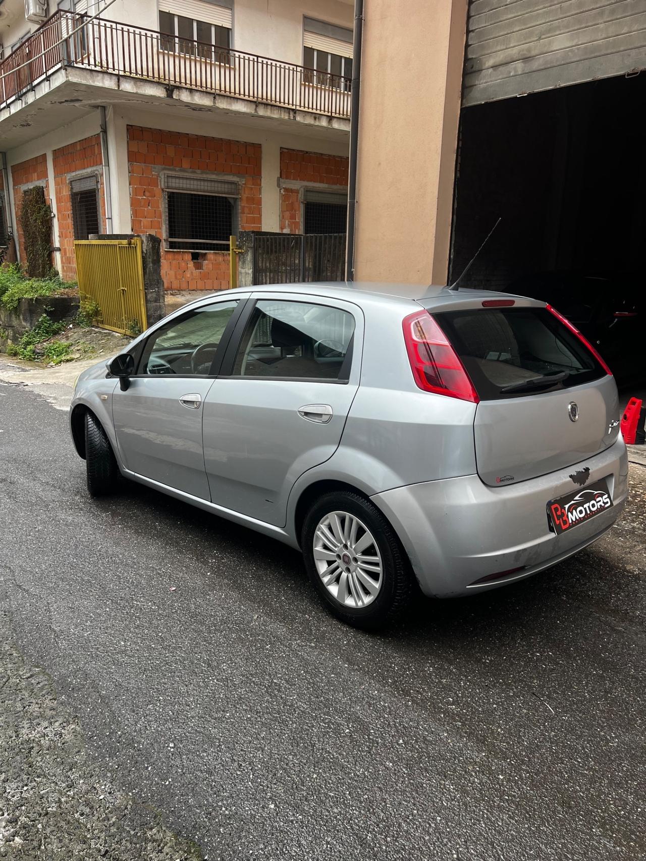 Fiat Grande Punto 1.3 MJT 75 CV 5 porte Dynamic