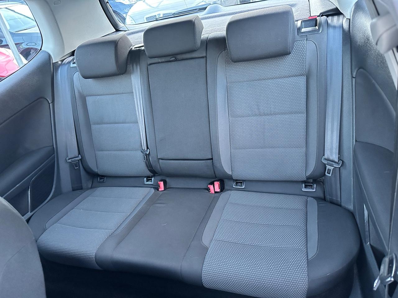 Volkswagen Golf 1.6 Benzina Comfortline