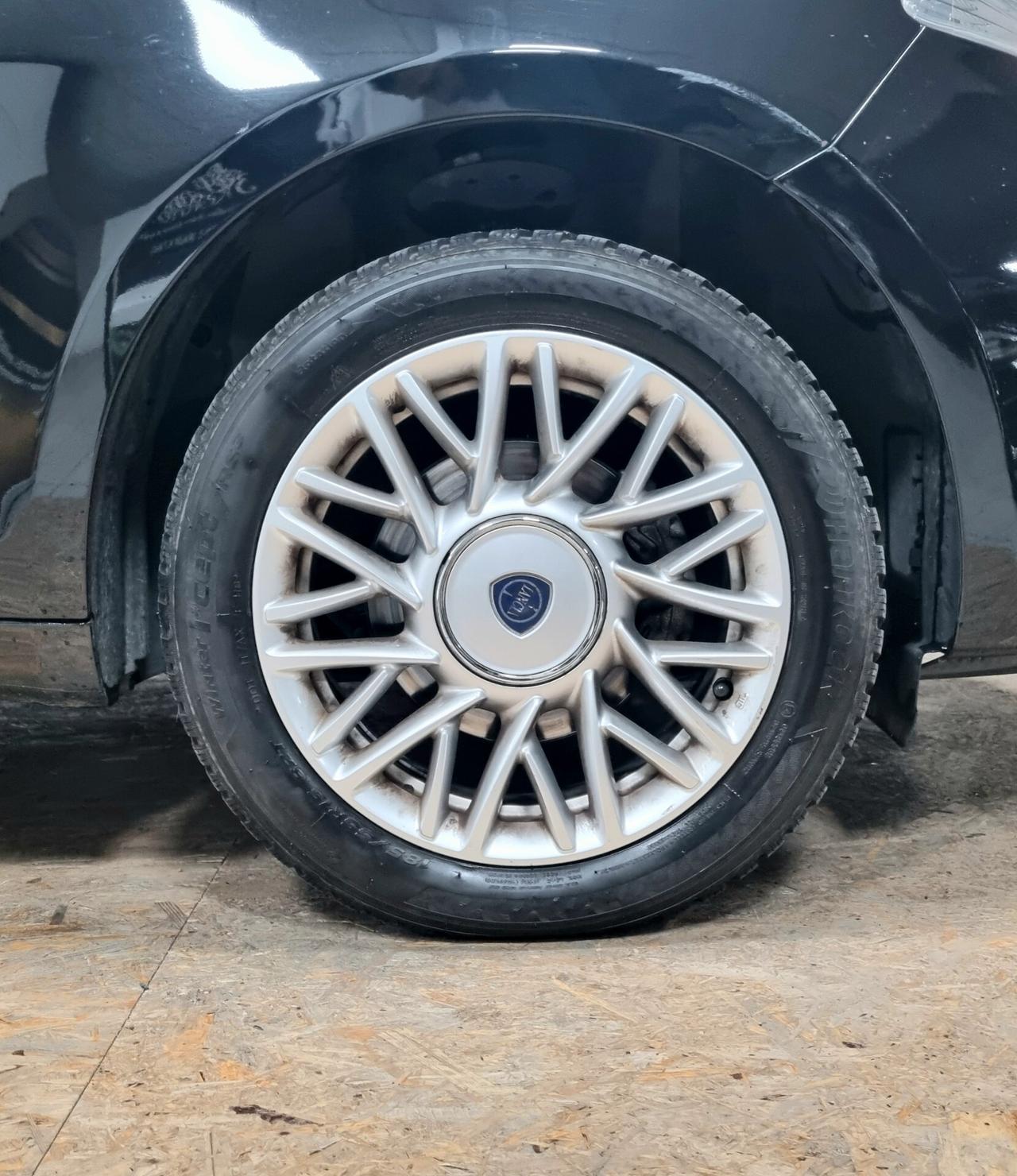 LANCIA YPSILON 1.3 MJT 95 CV 5p. S&S GOLD