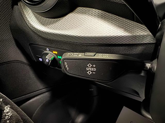 AUDI Q2 35 TDI S tronic Business Advanced