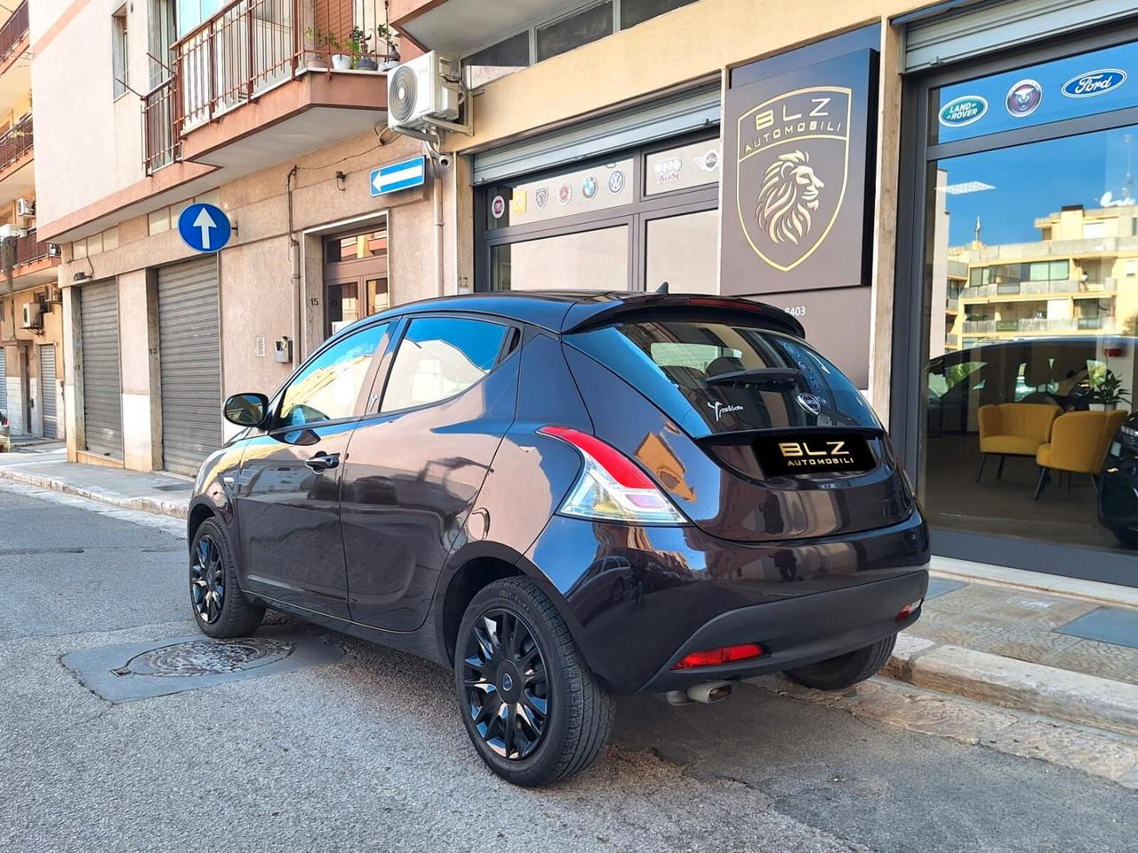 Lancia Ypsilon 1.2 69 CV 5 porte GPL Ecochic Gold
