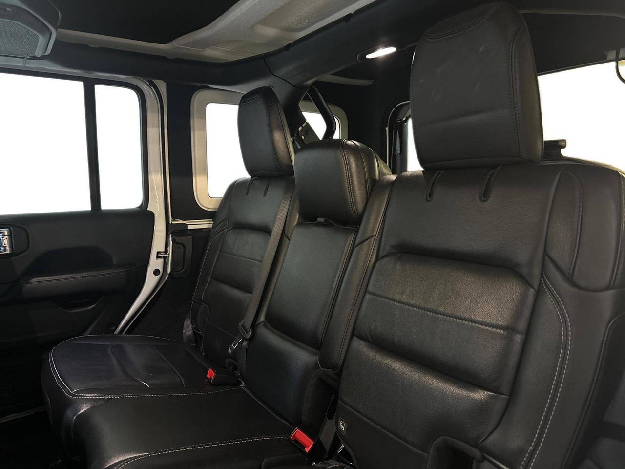 Jeep Wrangler Unlimited 2.2 mjt II Sahara