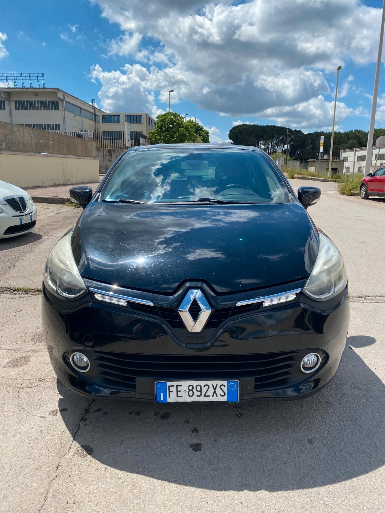Renault Clio DIESEL 99 MILA KM