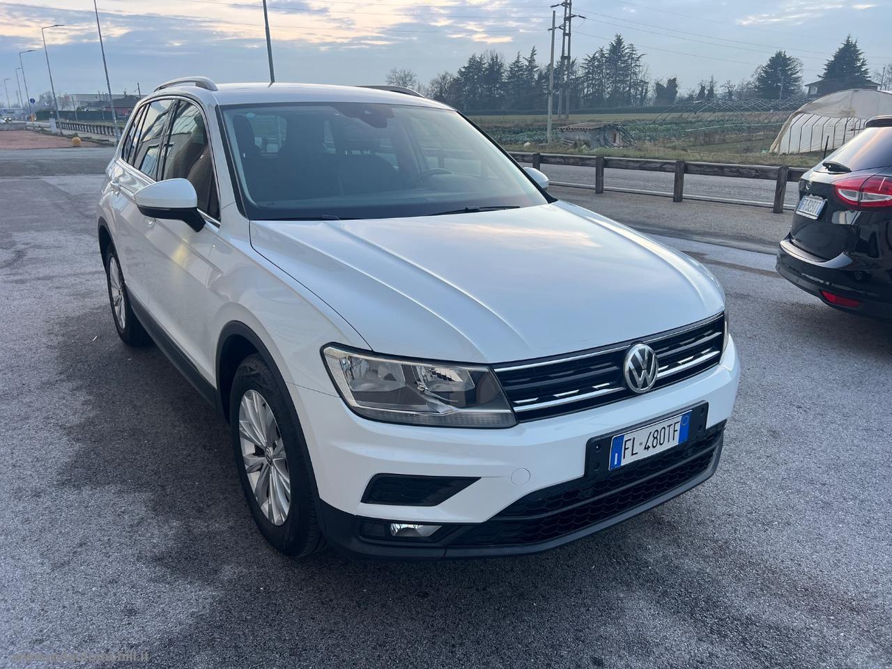 VOLKSWAGEN Tiguan 1.4 TSI Business BMT NUOVO MODELLO STUPENDA