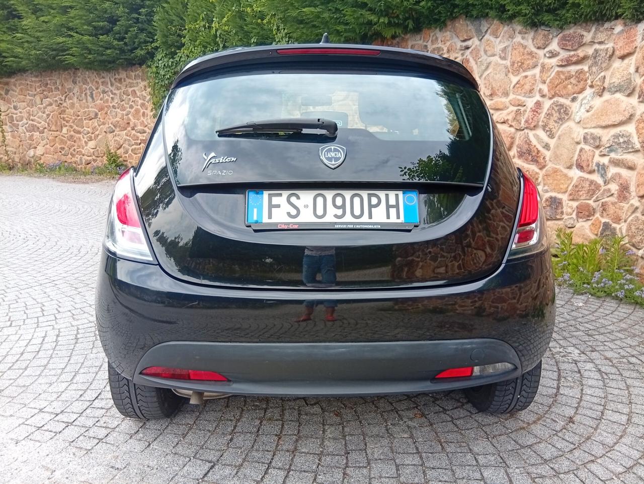 Lancia Ypsilon 1.2 69 CV 5 porte GPL Ecochic Black and Noir