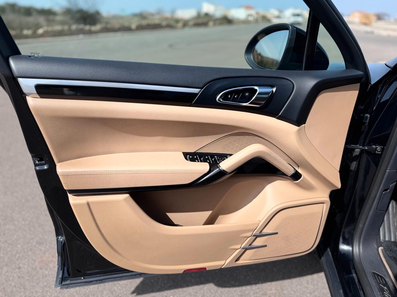 Porsche Cayenne 3.0 Diesel 245CV Platinum Edition