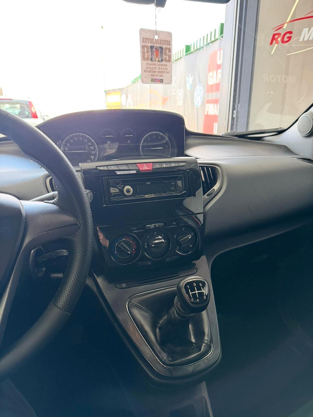 Lancia Ypsilon 1.2 69 CV 5 porte GPL Ecochic Gold