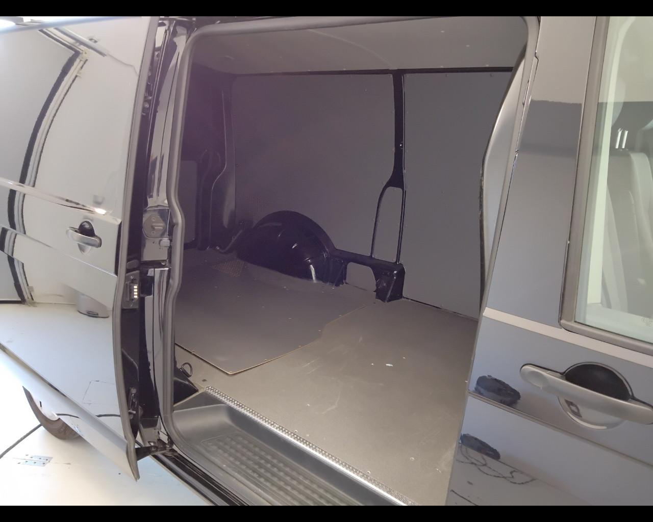 VOLKSWAGEN T6.1 Transporter 28 - T6.1 Transporter 28 2.0 tdi 150cv Busi