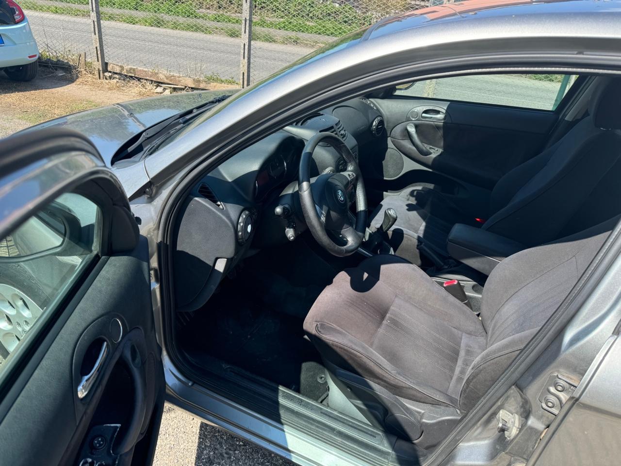 Alfa Romeo 147 1.6 16V TS 5 porte Exclusive GPL