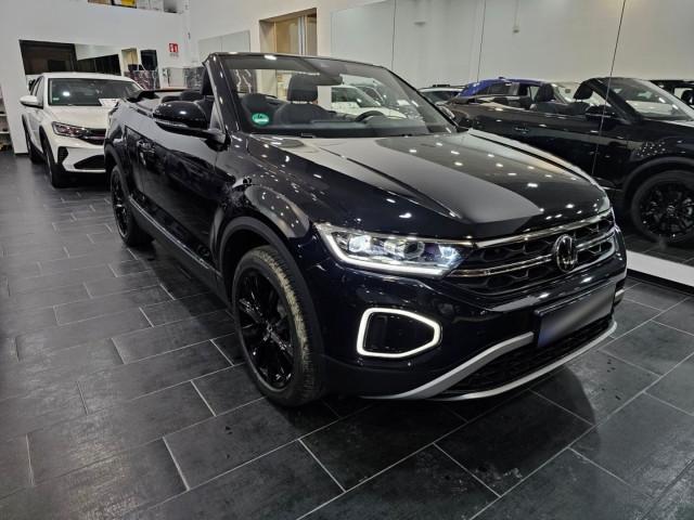 Volkswagen T-Roc 150 cv, C.18", Black Style Pack, Videocamera "Rear View", Supporto lombare, Navigatore "Discover Media", Frangivento, Fari Led Perfomance, Cruise Control Adattivo, Volante con Paddle