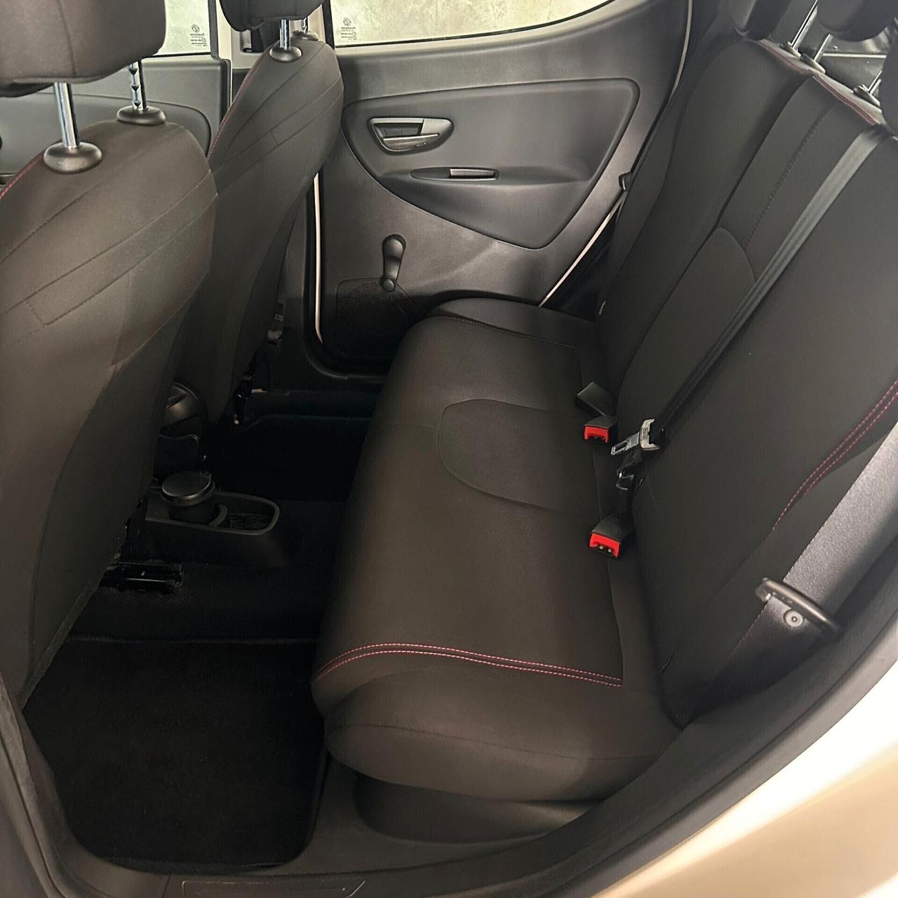 Lancia Ypsilon 1.2 69 CV 5 porte S&S Gold