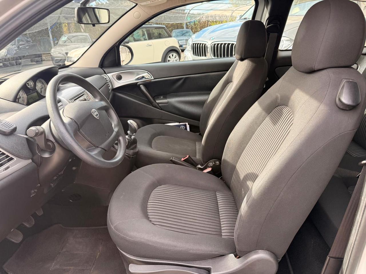 Lancia Ypsilon 1.2 Argento