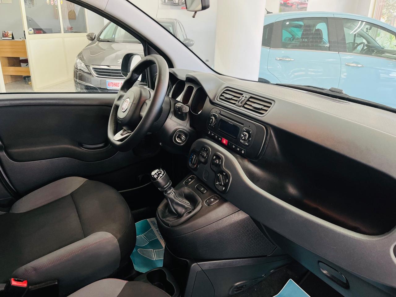 Fiat Panda 1.2 benzina 69cv anno 2018 italiana