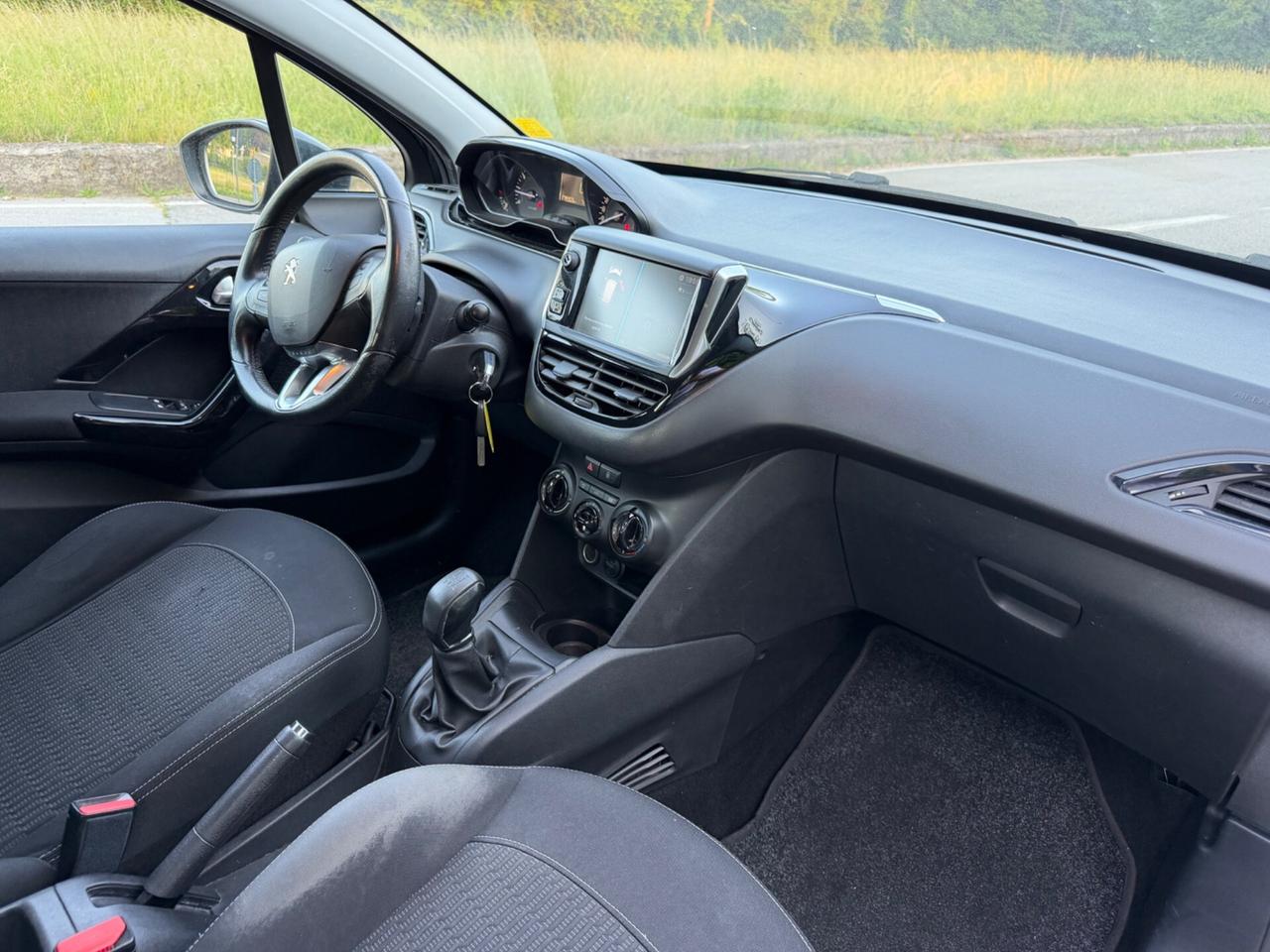 Peugeot 208 PureTech 82 5 porte Allure