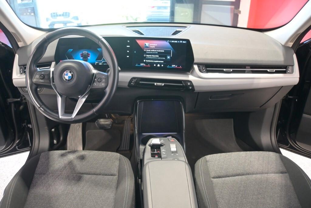 BMW X1 NEW 18D 136CV STEPTRONIC S-DRIVE ( FARI LED - DISPLAY CURVED - CRUISE - AMBIENT LIGHTS - NAVI - MIRROR - PARK ASSISTANT - TELECAMERA POST. - CERCHI 17