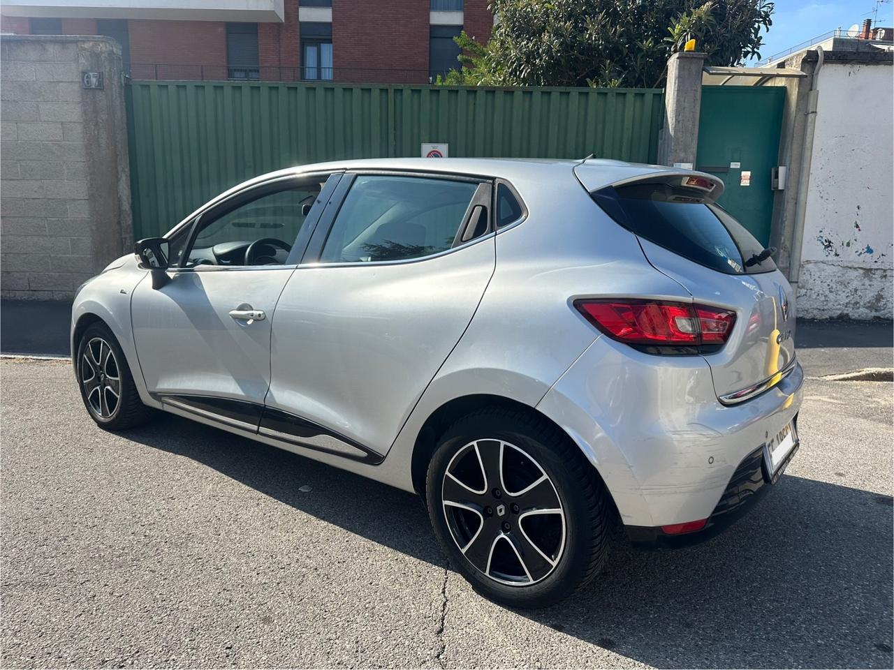 Renault Clio 1.2 75CV 5 porte Zen - ok neopatentati