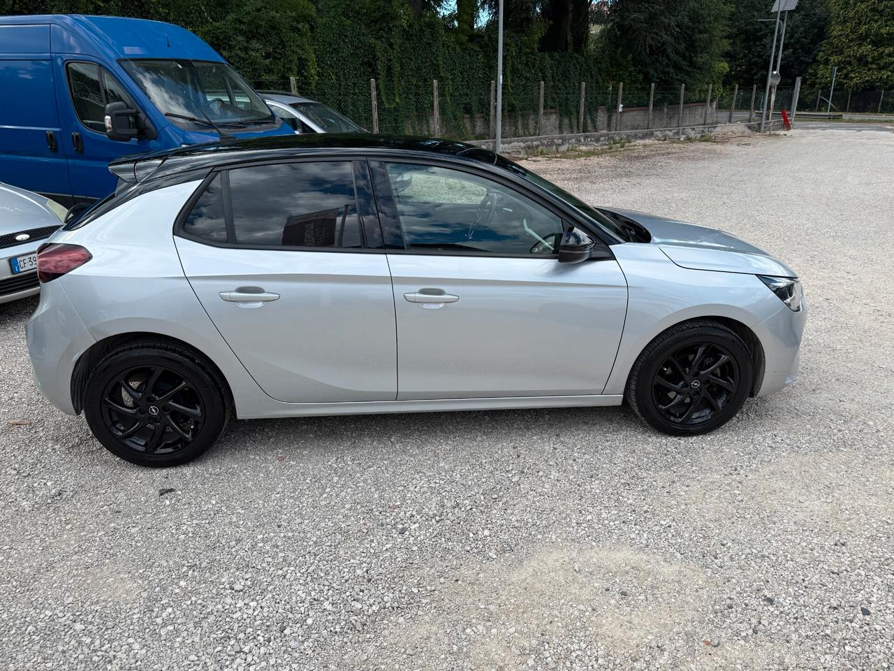 Opel Corsa 1.2 Design & Tech