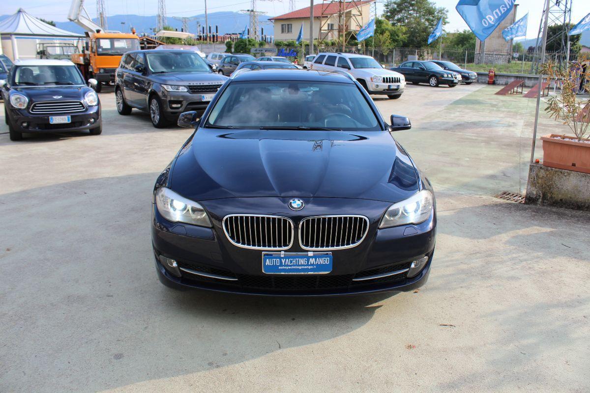 BMW - Serie 5 Touring - 520d Futura