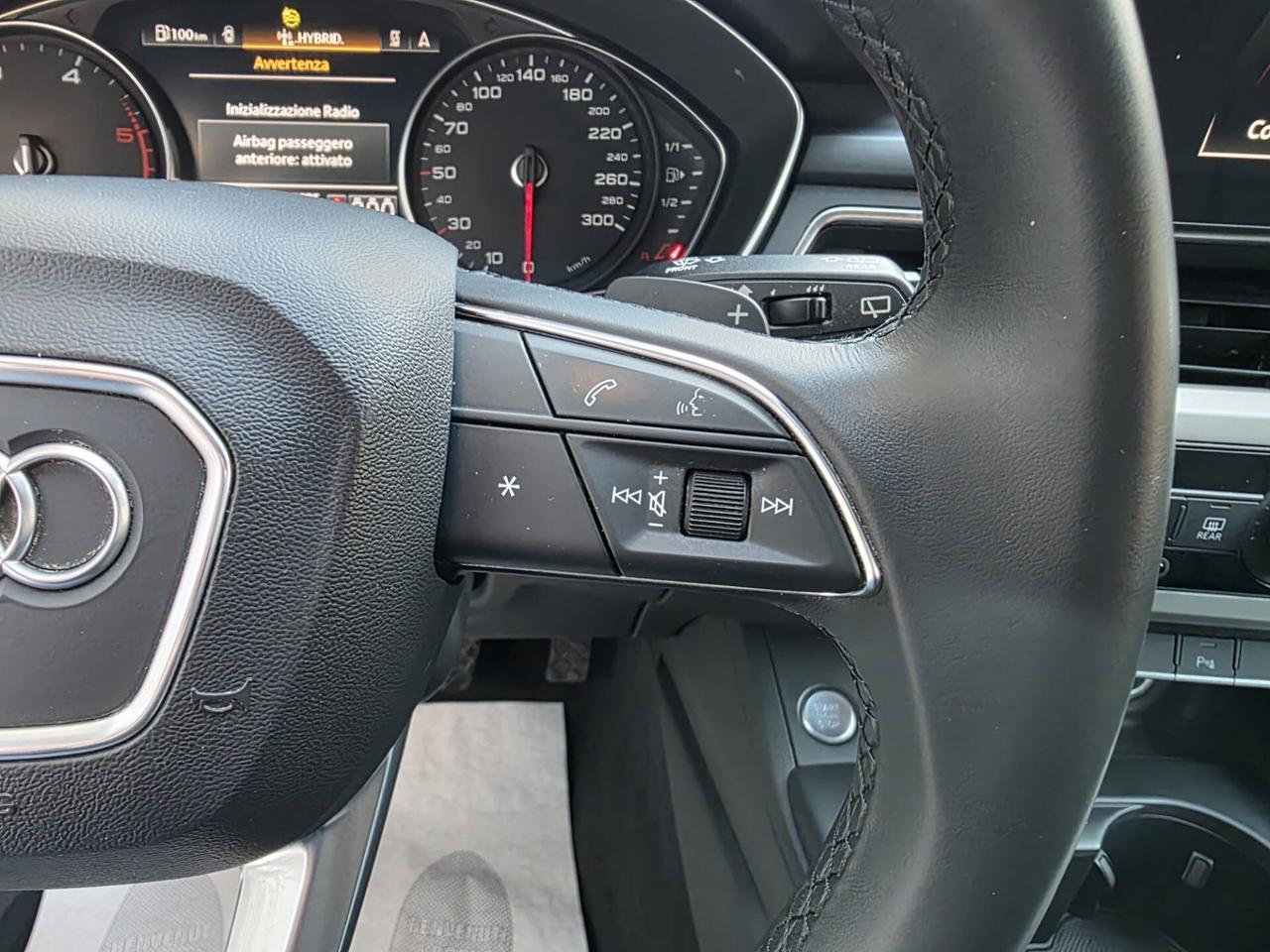 Audi A4 Avant 30 TDI/136 CV S tronic Business+Cerchi 18+Fari Led..