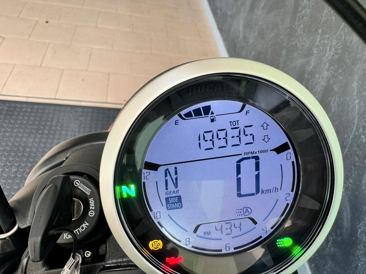 Ducati Scrambler 800 MOTARD