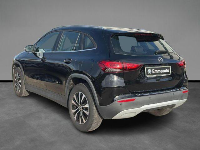 MERCEDES-BENZ GLA 180 d Automatic Sport