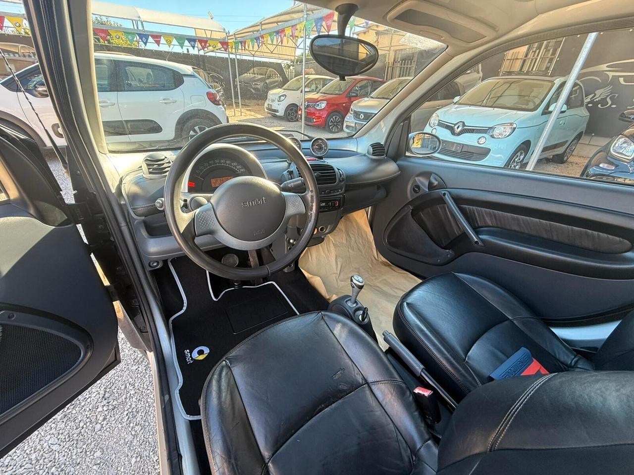 Smart 700 city-coupé pure (37 kW)