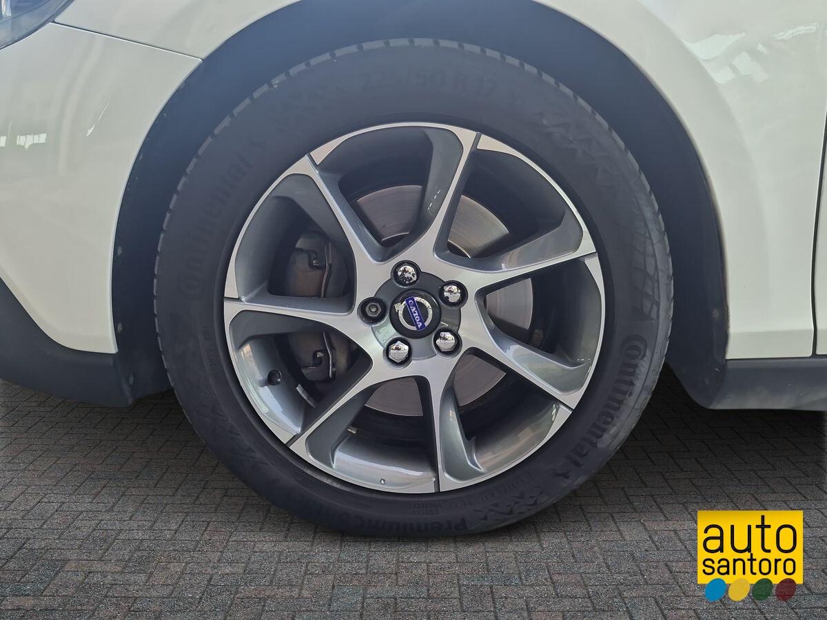 VOLVO V40 CROSS COUNTRY 2.0