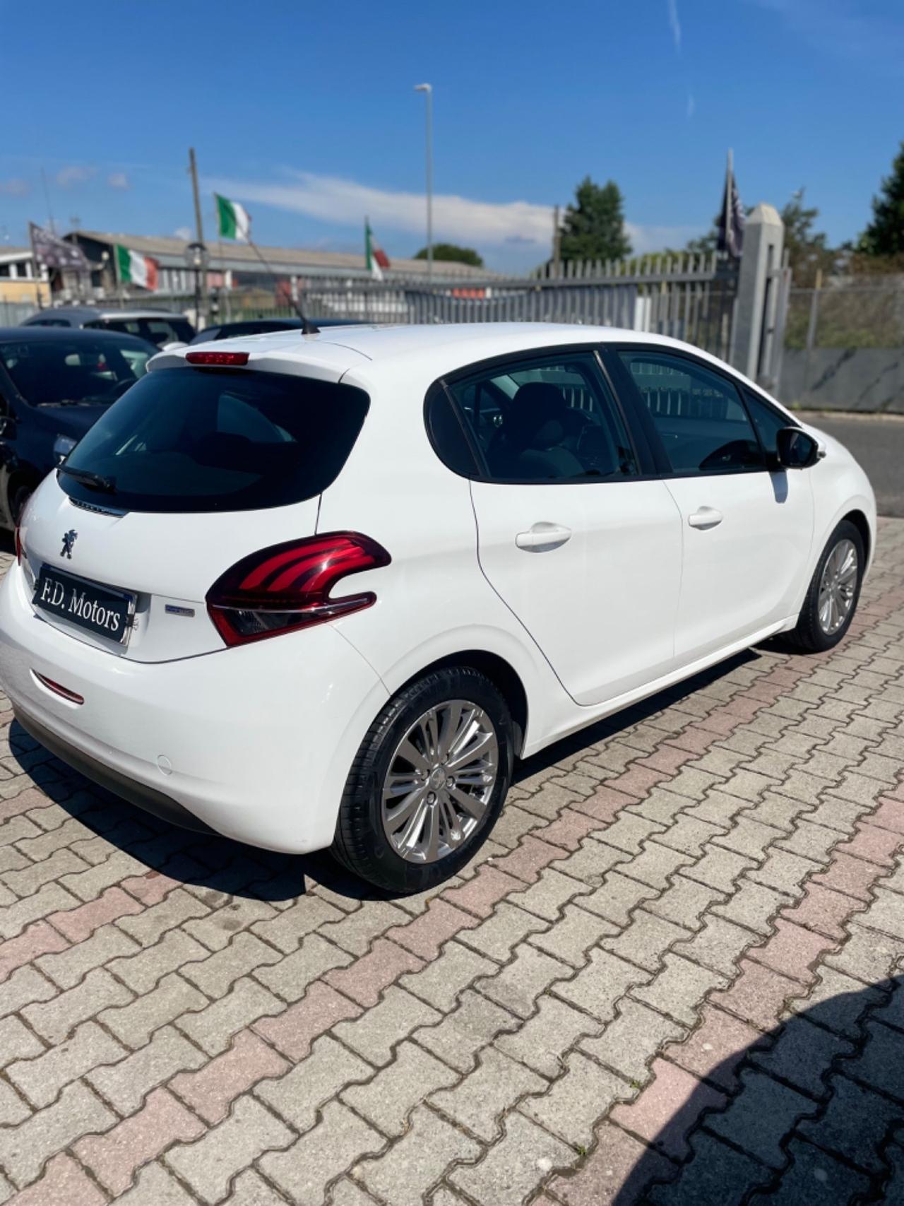 Peugeot 208 PureTech 82 5 porte Access