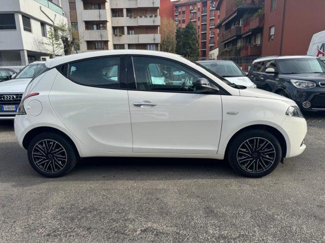 LANCIA Ypsilon 1.0 FireFly 5 porte S&S Hybrid Ecochic Gold